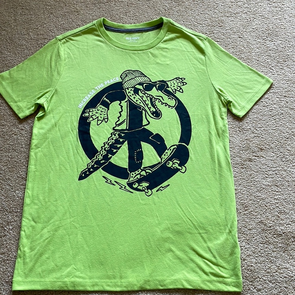 Skateboarding Alligator Peace sign T-shirt